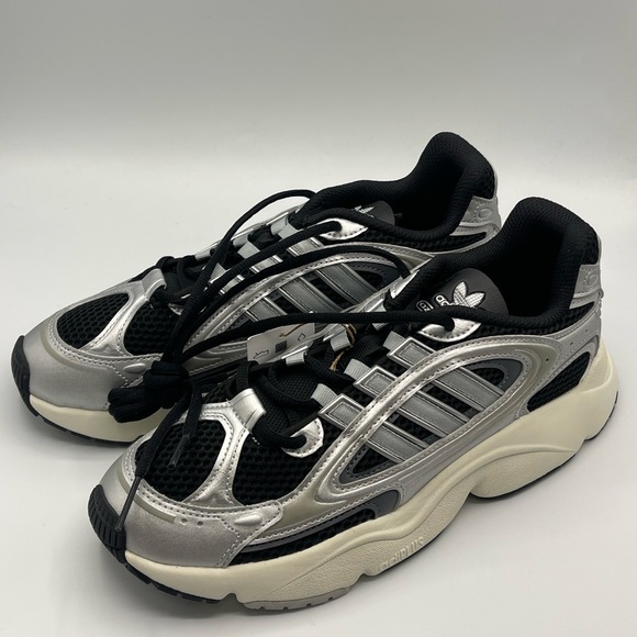 Adidas Ozmillen men’s Shoes - Picture 2 of 8